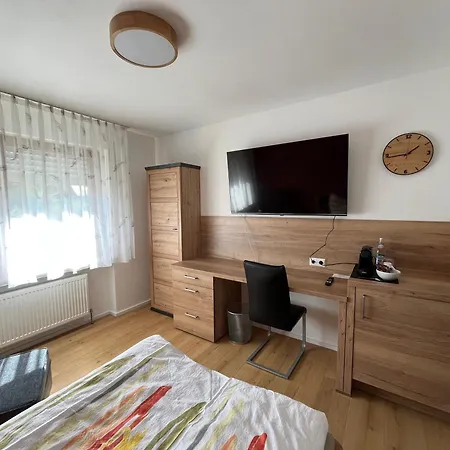 Seeblick - Direkt Am Itzelberger - Ideal Fuer Business-leute, Durchreisende, Radler Und Wanderer * Königsbronn
